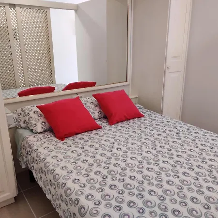 Seafront Royal Garden Mile 아파트 *